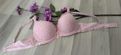 BIUSTONOSZ AIMINA''B''