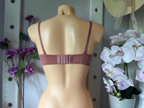 BIUSTONOSZ BIWEIER''B''