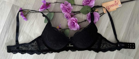 BIUSTONOSZ GUIMEIQI''C''