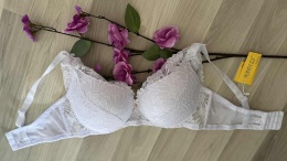 BIUSTONOSZ NADIZI''E''